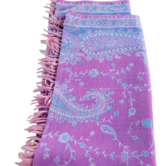 Large Oversize Wrap Around Light Pink Woolen Shawl - Picture 2 of 9